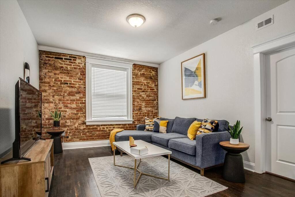 Oasis Midtown Kc- 2 Bedroom Apt Kansas City Eksteriør bilde